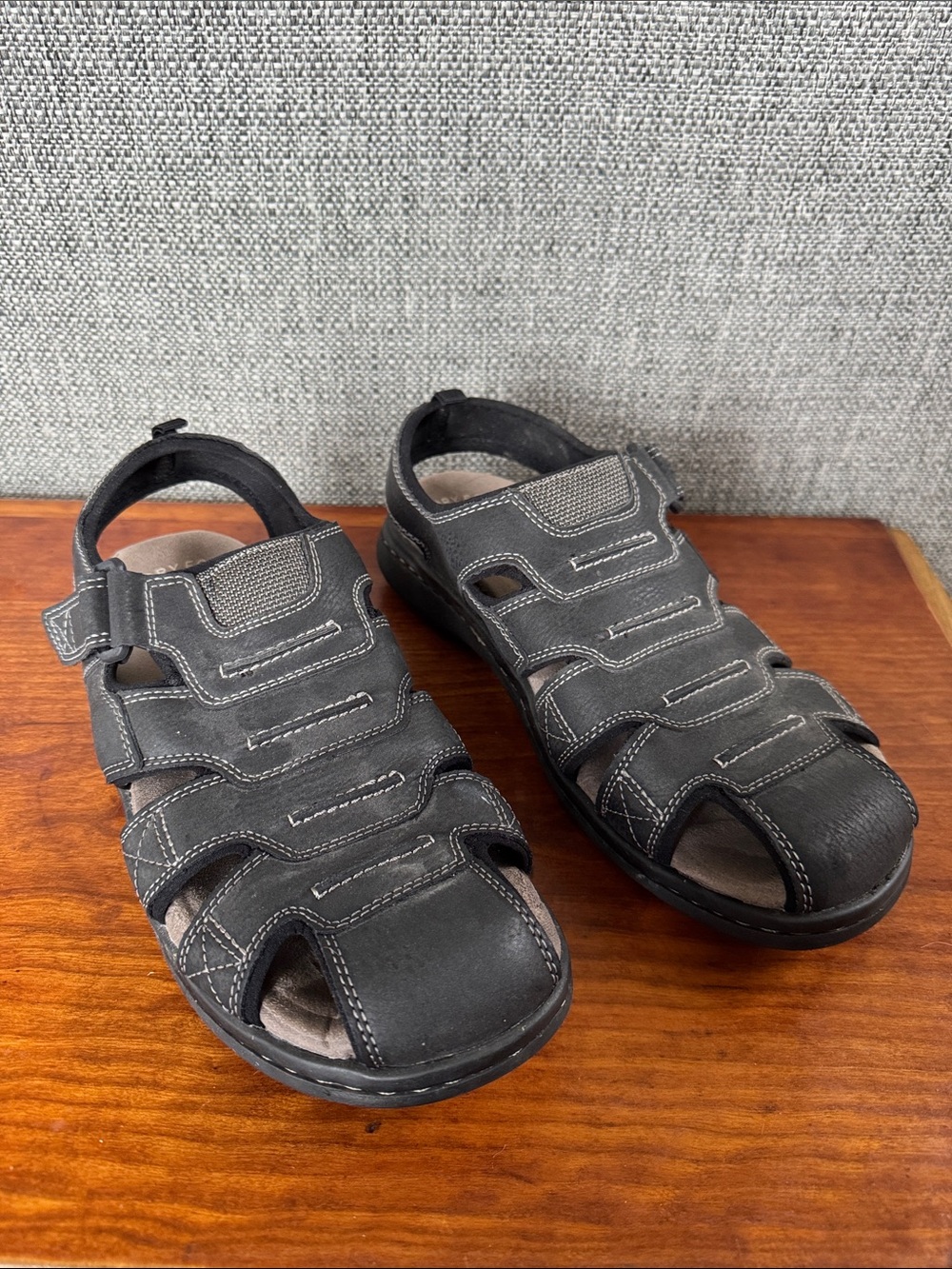 Dockers Black Men's Closed-Toe Casual Sandals Size 9M